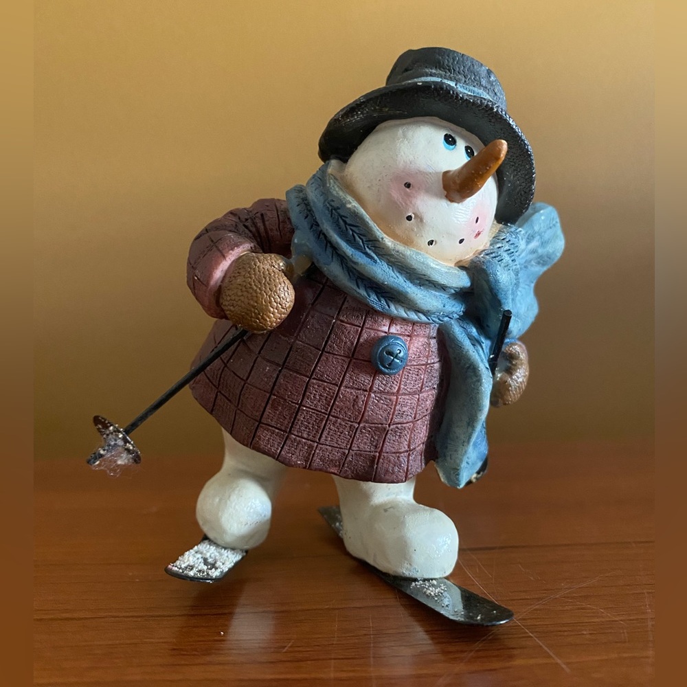 4” Snowman Skiing Figure / Figurine